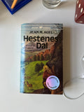 Hestenes Dal by Jean M. Auel (danish)